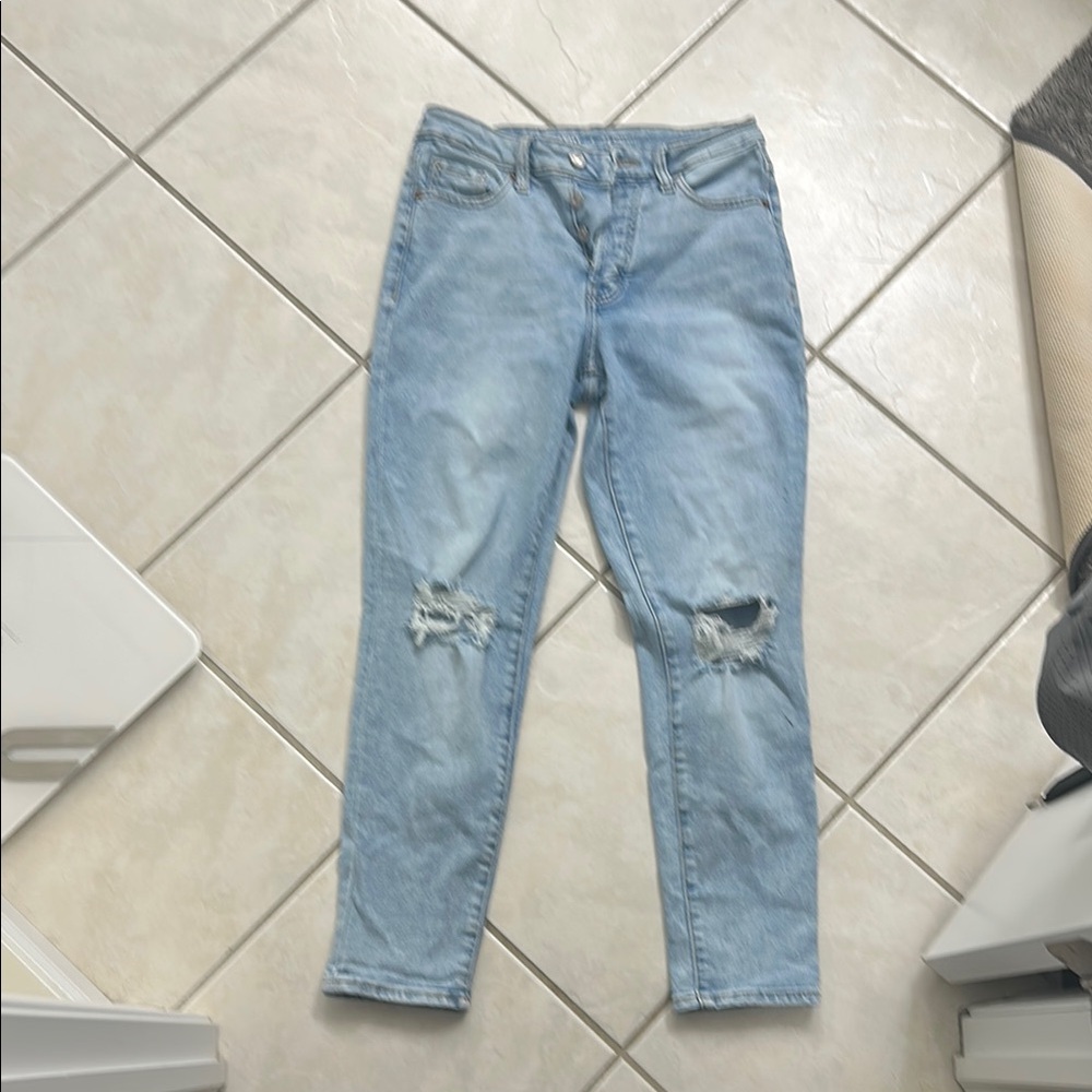 Old Navy Distressed Women's Jeans - 4